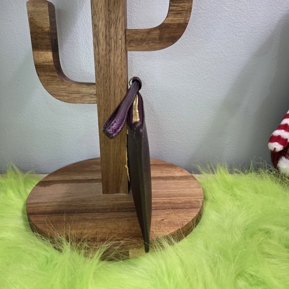 COACH F38706 WRISTLET WALLET STAR SEQUIN PATCHES METALLIC RASPBERRY LN - Picture 6 of 11